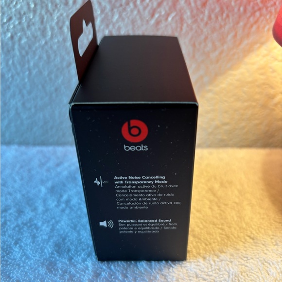 Beats Studio Buds True Wireless Noise Cancelling Compatible with Apple & Android - Picture 5 of 11